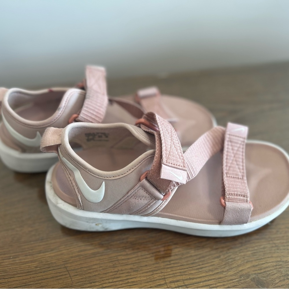 Nike sandals for women